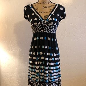 A-List V-neck, cap sleeve dress, size small